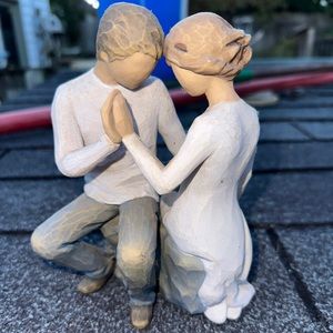 Willow tree figurine